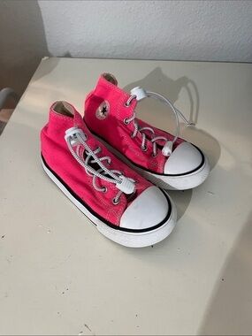Converse Hi Tops Chucks Size 9 Hot Pink
